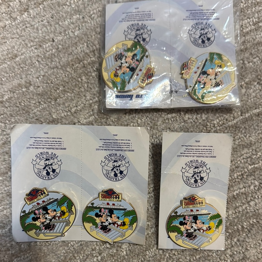 Mickey Mouse and Friends Pin Collection from Disney Cruise 2008. New set of 5